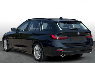 BMW Seria 3 320i Sport Line