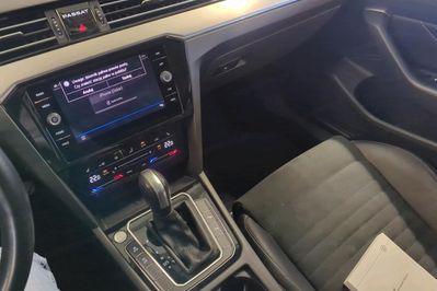 Volkswagen Passat 2.0 TSI Elegance DSG