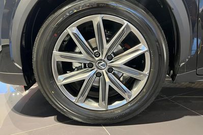 Lexus LBX Elegant 1.5 Hybrid