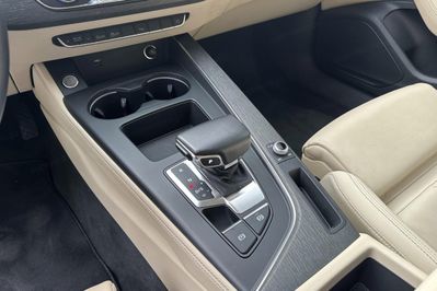 Audi A4 45 TFSI mHEV quattro S Line