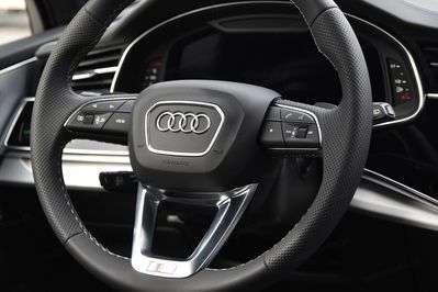 Audi Q8 55 TFSI e quattro