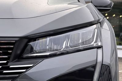 Peugeot 408 Allure e-DCS 1.2 mHEV