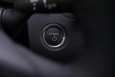 Toyota Camry Prestige 2.5 Hybrid Dynamic Force