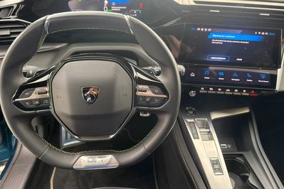 Peugeot 408 GT 1.6 Plug-In Hybrid  EAT8