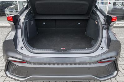 Toyota C-HR GR Sport 2.0 Hybrid Dynamic Force Plug-in