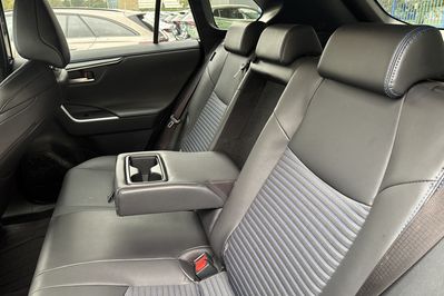 Toyota RAV4 Selection 2.5 Hybrid