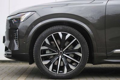 Volvo XC90 B5 AWD Ultra Bright