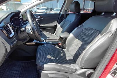 Kia Ceed 1.5 t-Gdi Tribute Dct