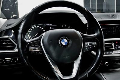BMW Seria 3 318i Advantage aut
