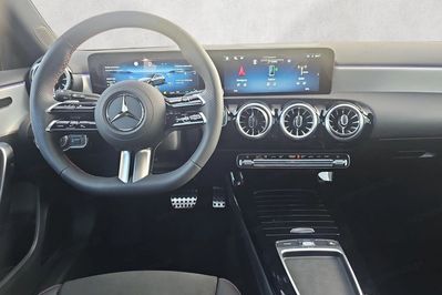 Mercedes Klasa A 220 4MATIC AMG Line