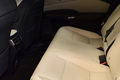 Lexus RX 350h Omotenashi