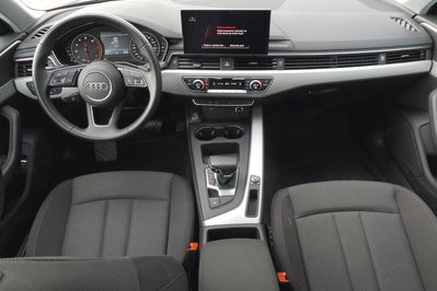 Audi A4 35 TFSI mHEV S Line S tronic