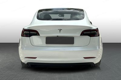 Tesla Model 3 RWD