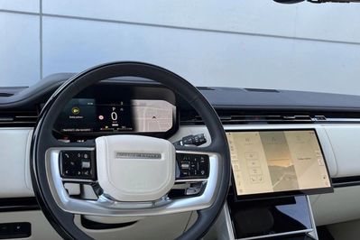 Land Rover Range Rover P550e Autobiography