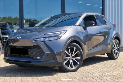 Toyota C-HR Style 2.0 Hybrid Dynamic Force Plug-in