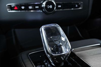Volvo XC90 T8 AWD Plug-In Hybrid Ultra Bright