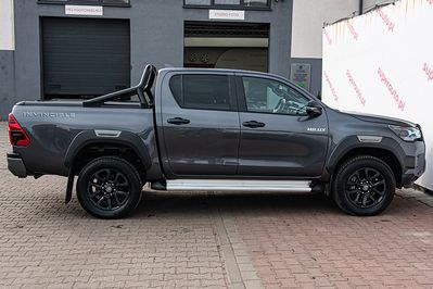 Toyota HiLux Double Cab Invincible 4x4  AT