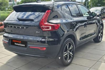 Volvo XC40 B4 Plus Dark