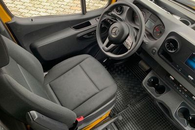 Mercedes Sprinter L2H2 Zabudowa Kurier