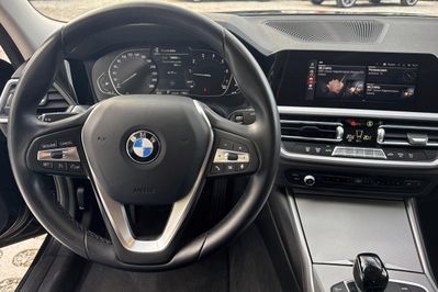 BMW Seria 3 318i