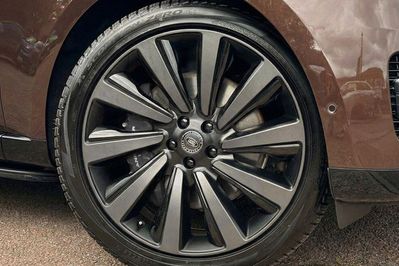 Land Rover Range Rover 4.4 V8 P615 SV