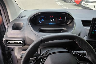 Peugeot Partner Van L2H1 EAT8