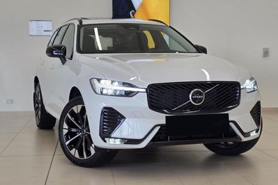 Volvo XC60 T6 Plug-In Hybrid AWD Ultra Dark