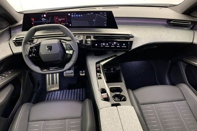 Peugeot 3008 GT 1.2 mHEV e-DCS6