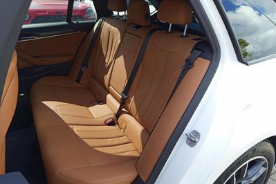 BMW Seria 5 530e xDrive M Sport sport-aut