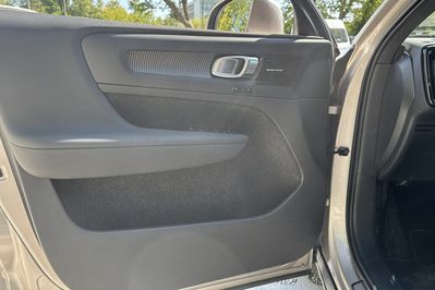 Volvo XC40 B4 AWD Plus Bright
