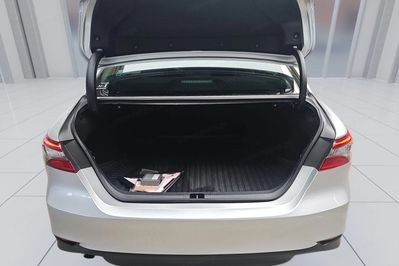 Toyota Camry 2.5 Hybrid Prestige