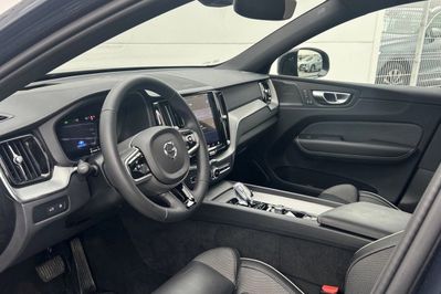 Volvo XC60 T8 Plug-In Hybrid AWD Ultimate Dark