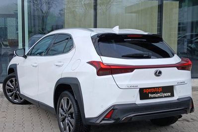 Lexus UX 300h F Sport Design