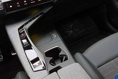 Peugeot 3008 1.2 PureTech mHEV GT e-DCS6