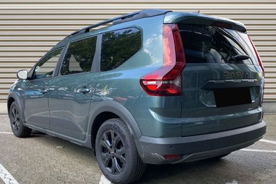 Dacia Jogger Extreme 5-miejsc 1.6 Full Hybrid