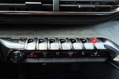 Peugeot 3008 1.6 PureTech Hybrid4 PHEV GT S&S EAT8