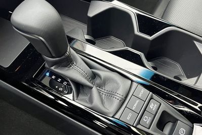 Toyota Camry Executive 2.5 Hybrid Dynamic Force