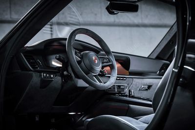 Porsche 911 Carrera 4 GTS