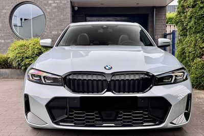 BMW Seria 3 330i xDrive M Sport