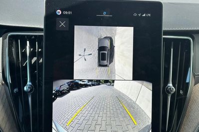 Volvo XC60 T8 Plug-In Hybrid AWD Ultra Dark