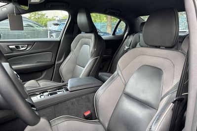 Volvo S60 B5 B AWD R-Design