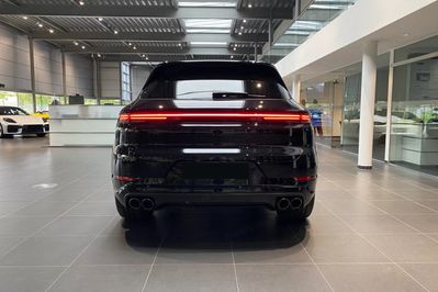 Porsche Cayenne E-Hybrid Black Edition