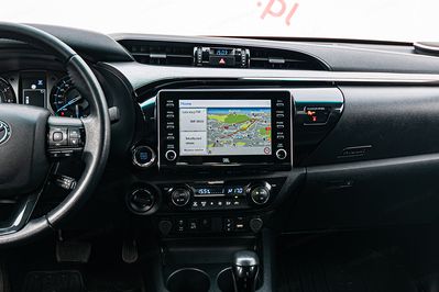 Toyota HiLux Double Cab Invincible 4x4  AT