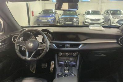 Alfa Romeo Stelvio Turbo Executive Q4