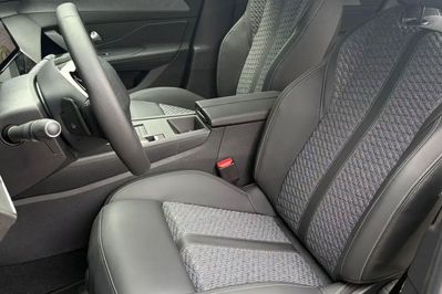 Peugeot 408 Business S&S e-DCS6 1.2 PureTech mHEV