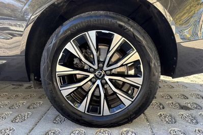 Volvo XC60 B5 B AWD Plus Dark