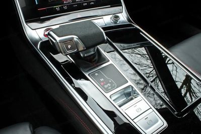 Audi A6 RS6 TFSI quattro Performance