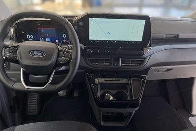 Ford Tourneo Custom 320 L2H1 Active A8 AWD