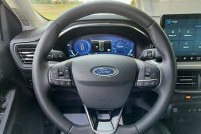 Ford Focus 1.0 Ecoboost Mhev Titanium x