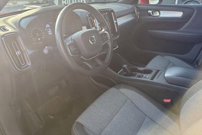 Volvo XC40 T3 Momentum Pro